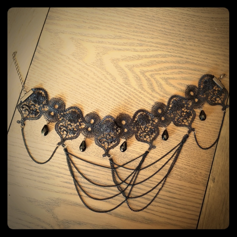 Black Lace & Delicate Chain Choker